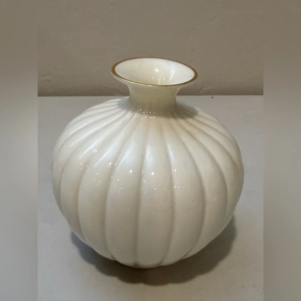 Vintage MCM Lenox Sweetbriar Cream Ribbed Bud Vase 24K Gold Trim Made in USA